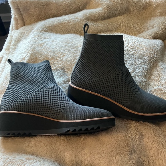 Eileen Fisher London knit wedge bootie in Graphite size 8 - NIB - Picture 2 of 10